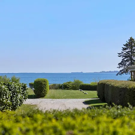 3 Bedroom Beautiful In *